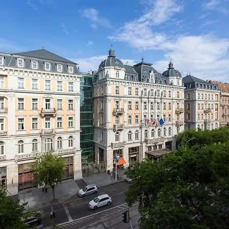 Exclusive & Stylish In The Heart Of Budapest