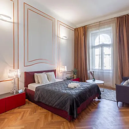 Exclusive & Stylish In The Heart Of Apartment Budapest