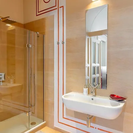 Apartment Exclusive & Stylish In The Heart Of Budapest