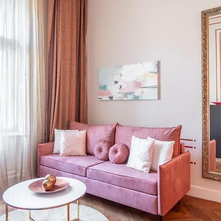 Apartment Exclusive & Stylish In The Heart Of Budapest