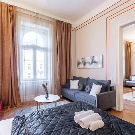 Exclusive & Stylish In The Heart Of Apartment