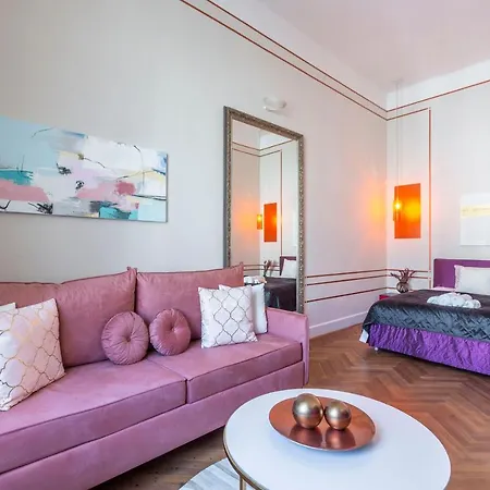 Exclusive & Stylish In The Heart Of Apartment