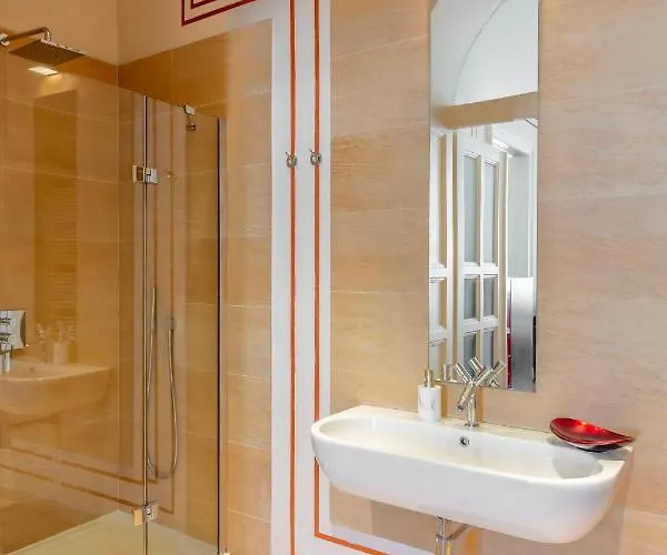 Apartment Exclusive & Stylish In The Heart Of Budapest