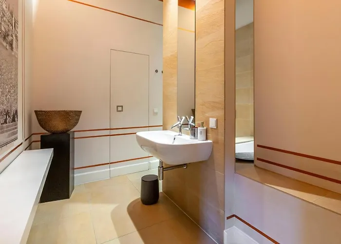 Exclusive & Stylish In The Heart Of Apartment